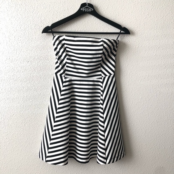 Express Dresses & Skirts - Express Black & White Striped Strapless Dress Sz 0